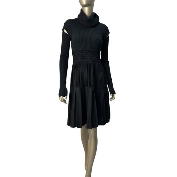 Chanel Shoulder Cut-Outs Dress Sz.40 - Picture 1 of 7
